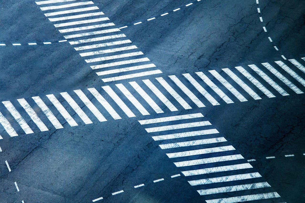 guddanti-crossing-5672189_1280